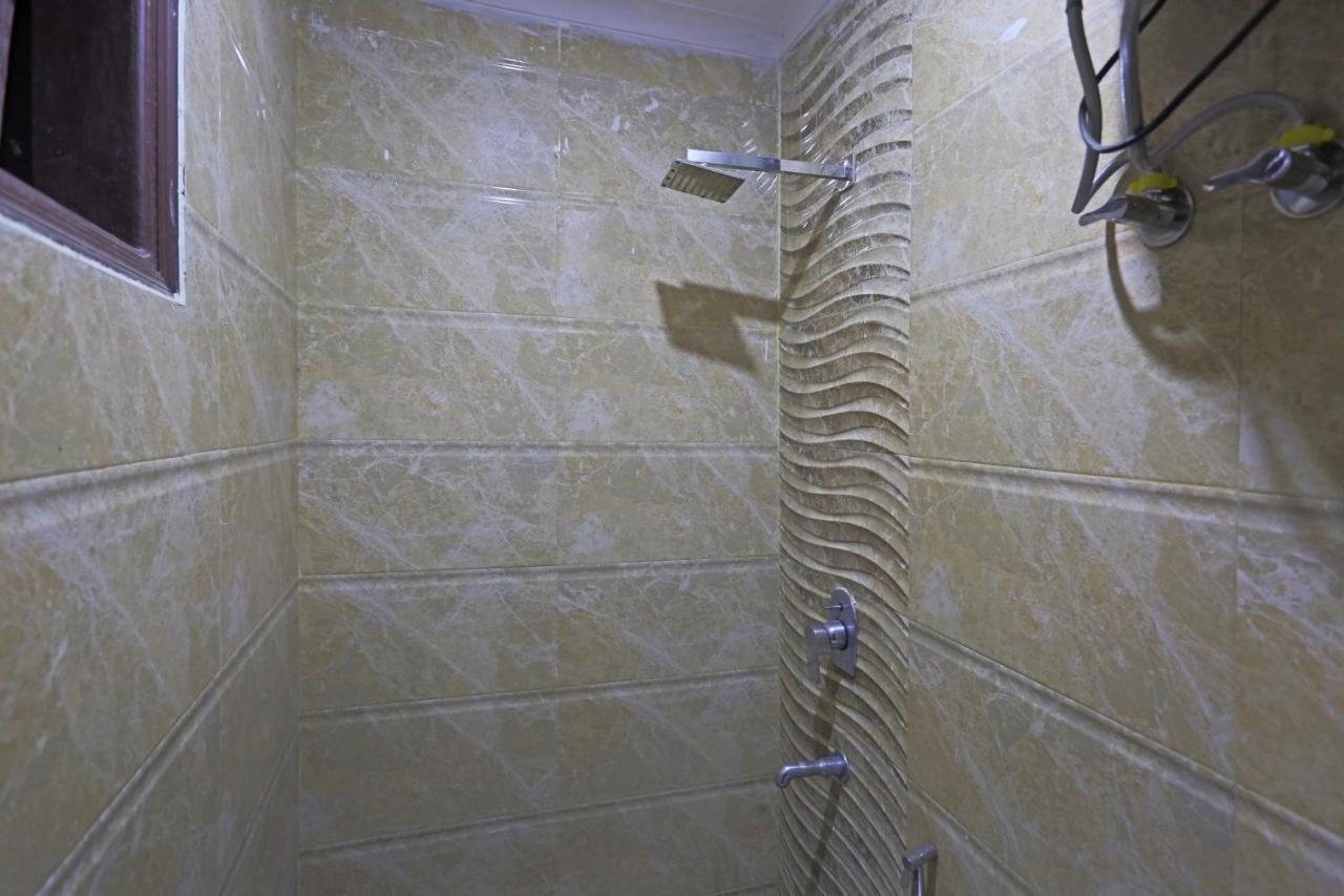 Airport Hotel Rosewood Нью-Дели Экстерьер фото
