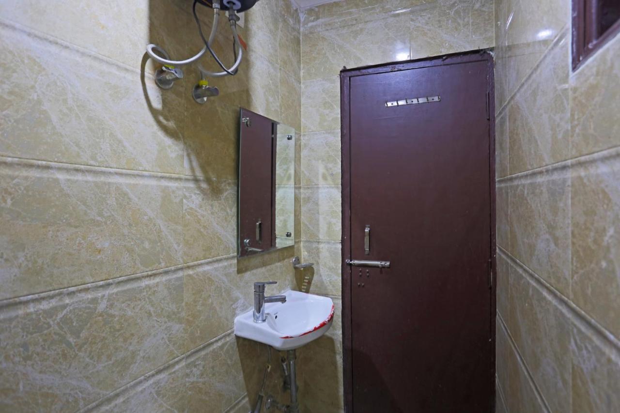 Airport Hotel Rosewood Нью-Дели Экстерьер фото