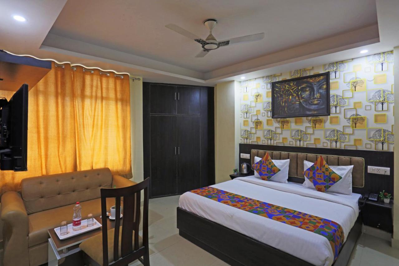 Airport Hotel Rosewood Нью-Дели Экстерьер фото